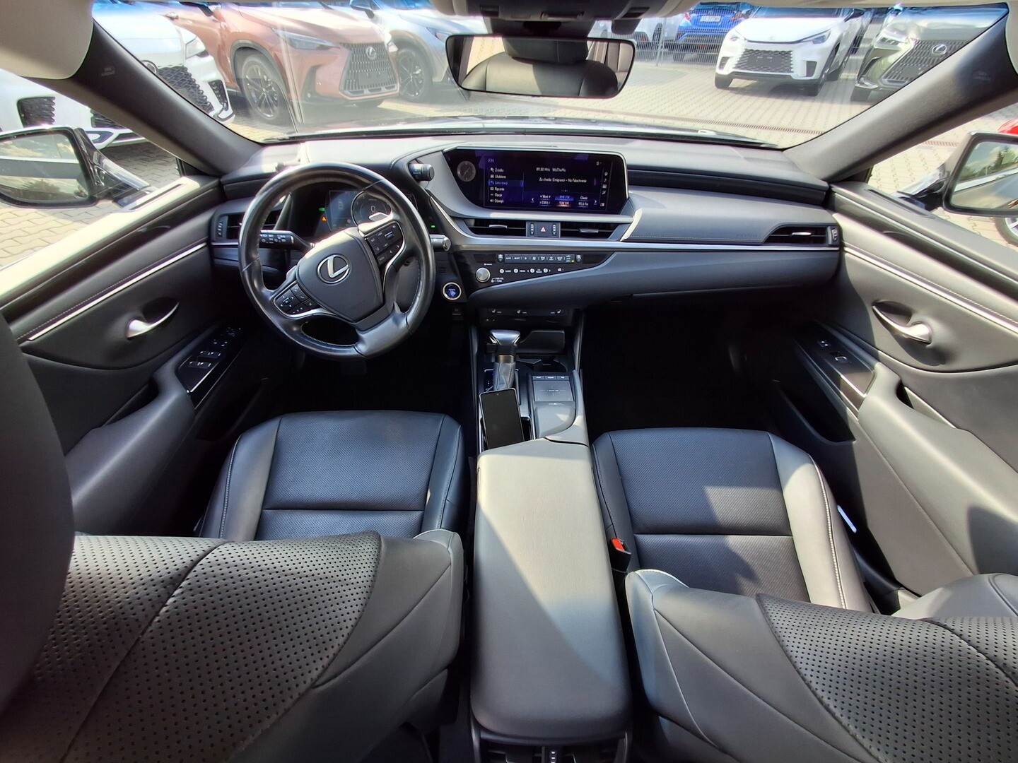 Lexus ES