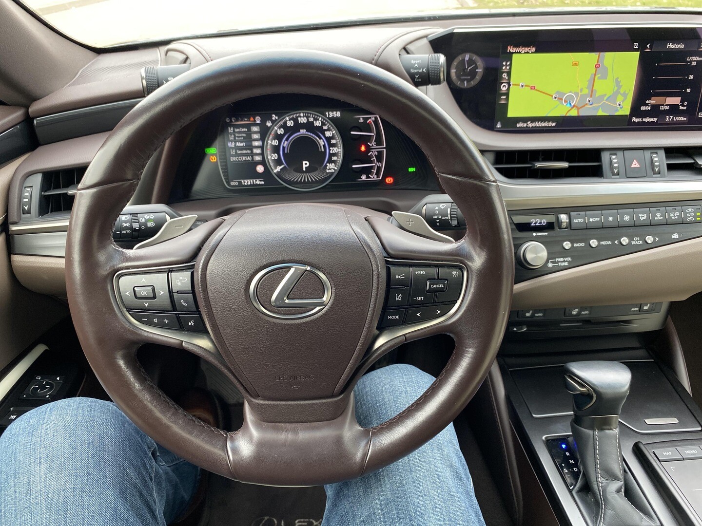 Lexus ES