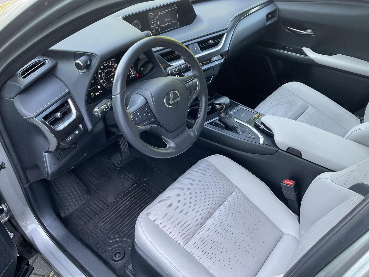 Lexus UX