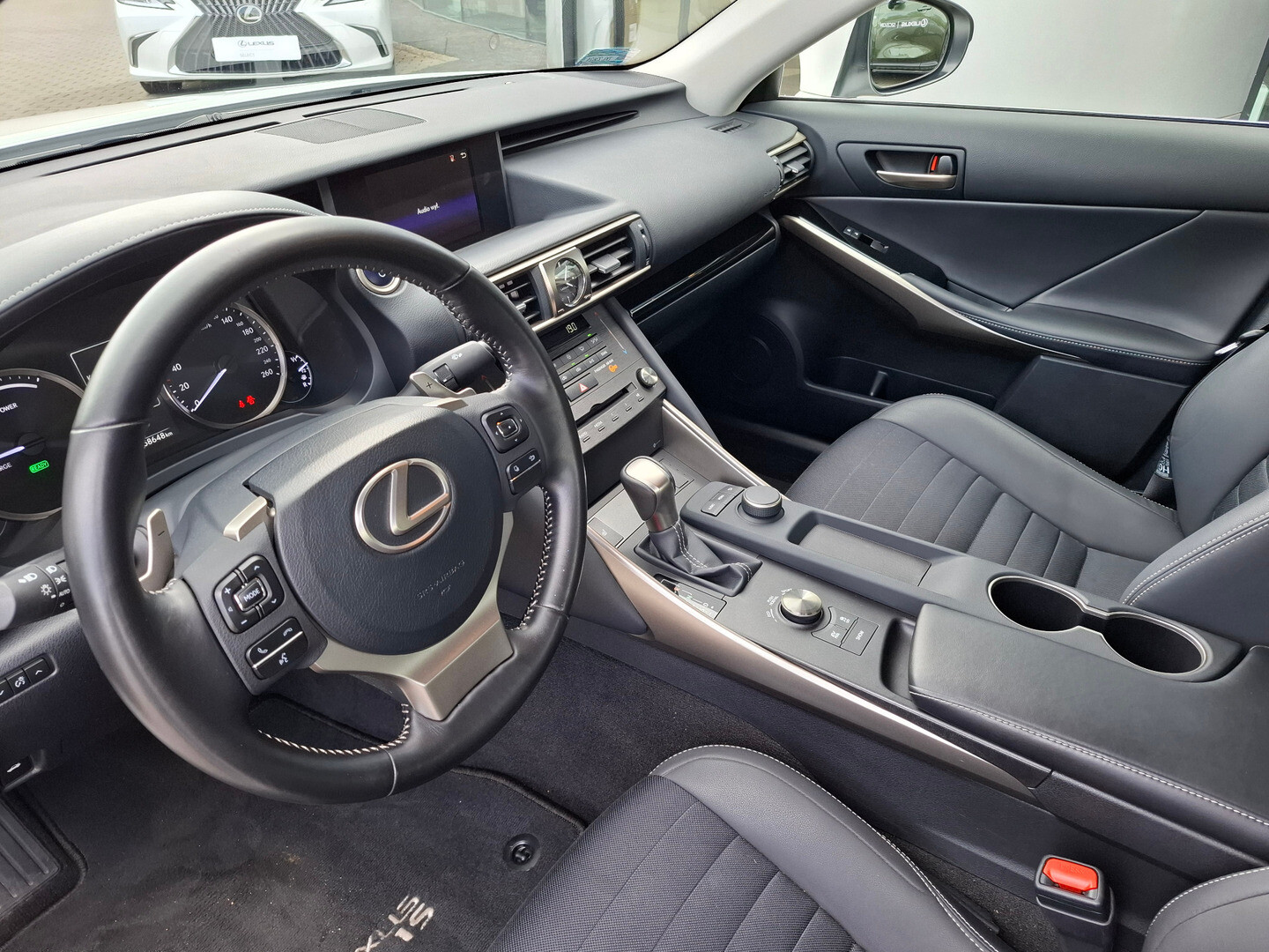 Lexus IS