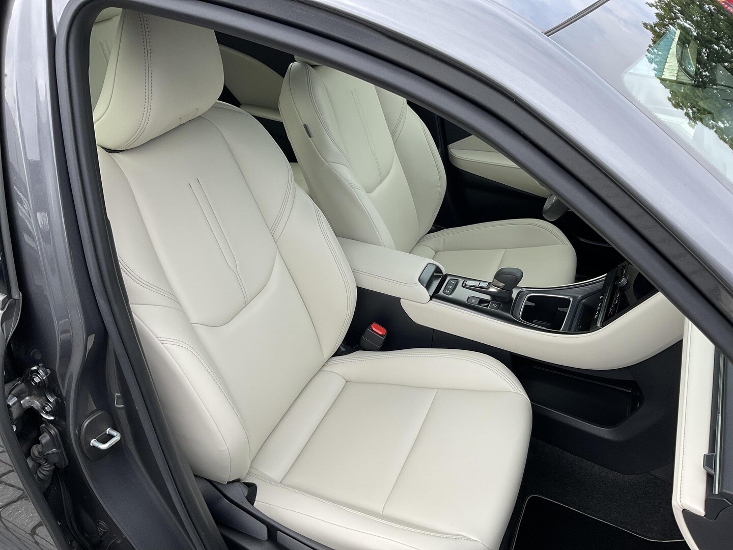 Lexus LBX