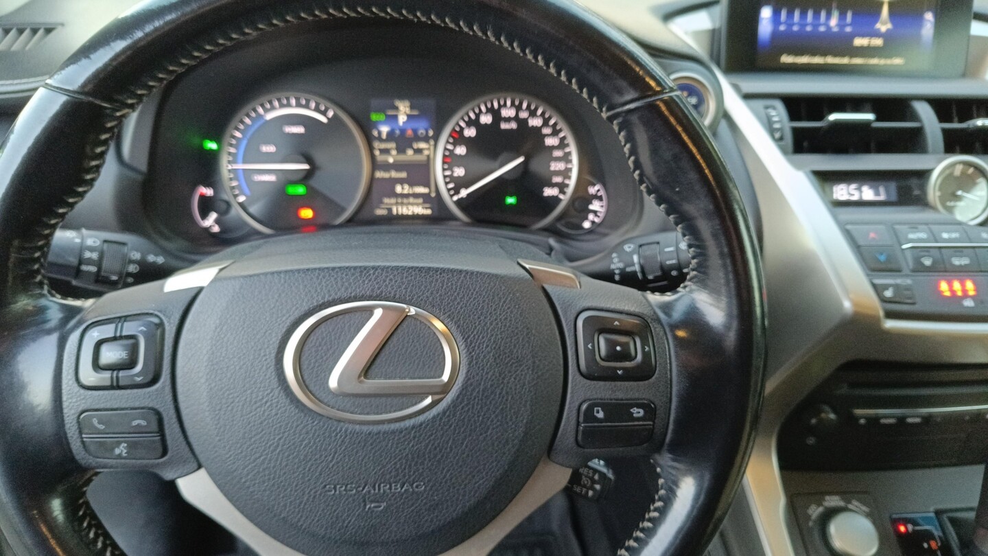Lexus NX