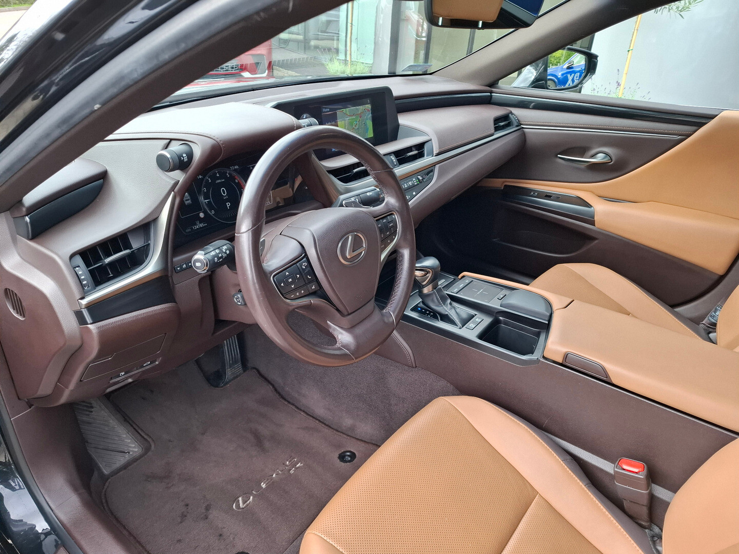 Lexus ES