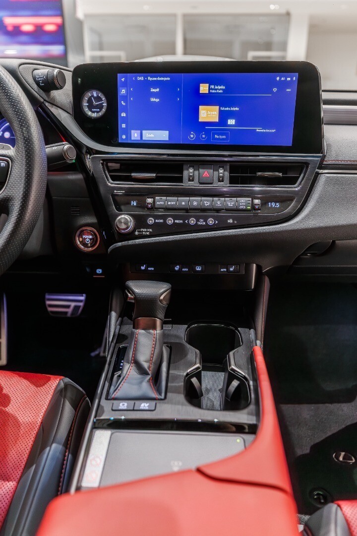 Lexus ES