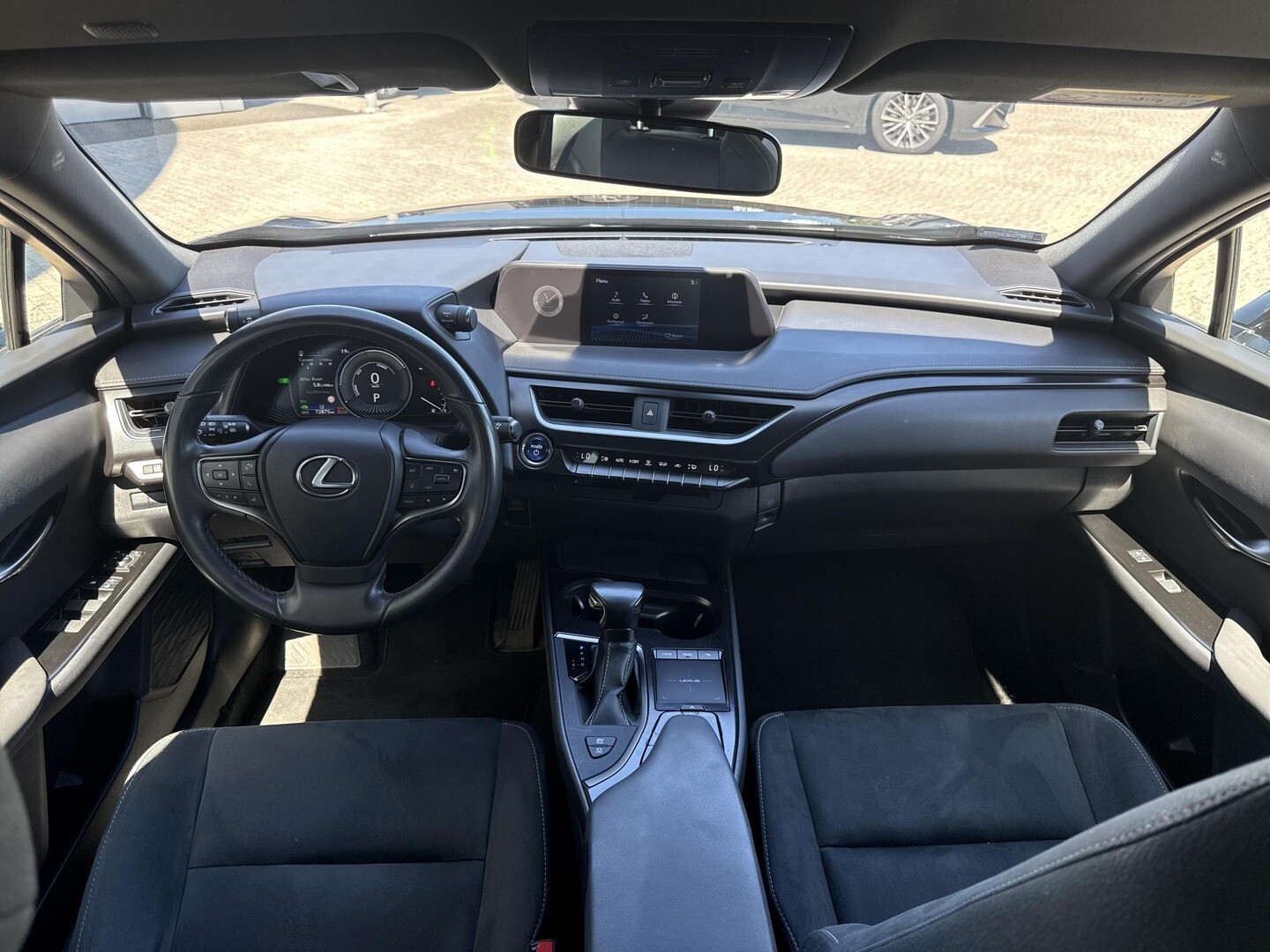 Lexus UX