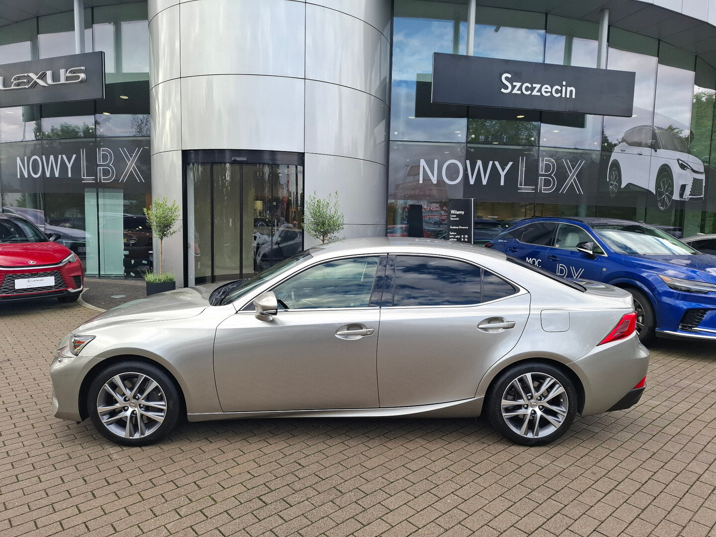 Lexus IS