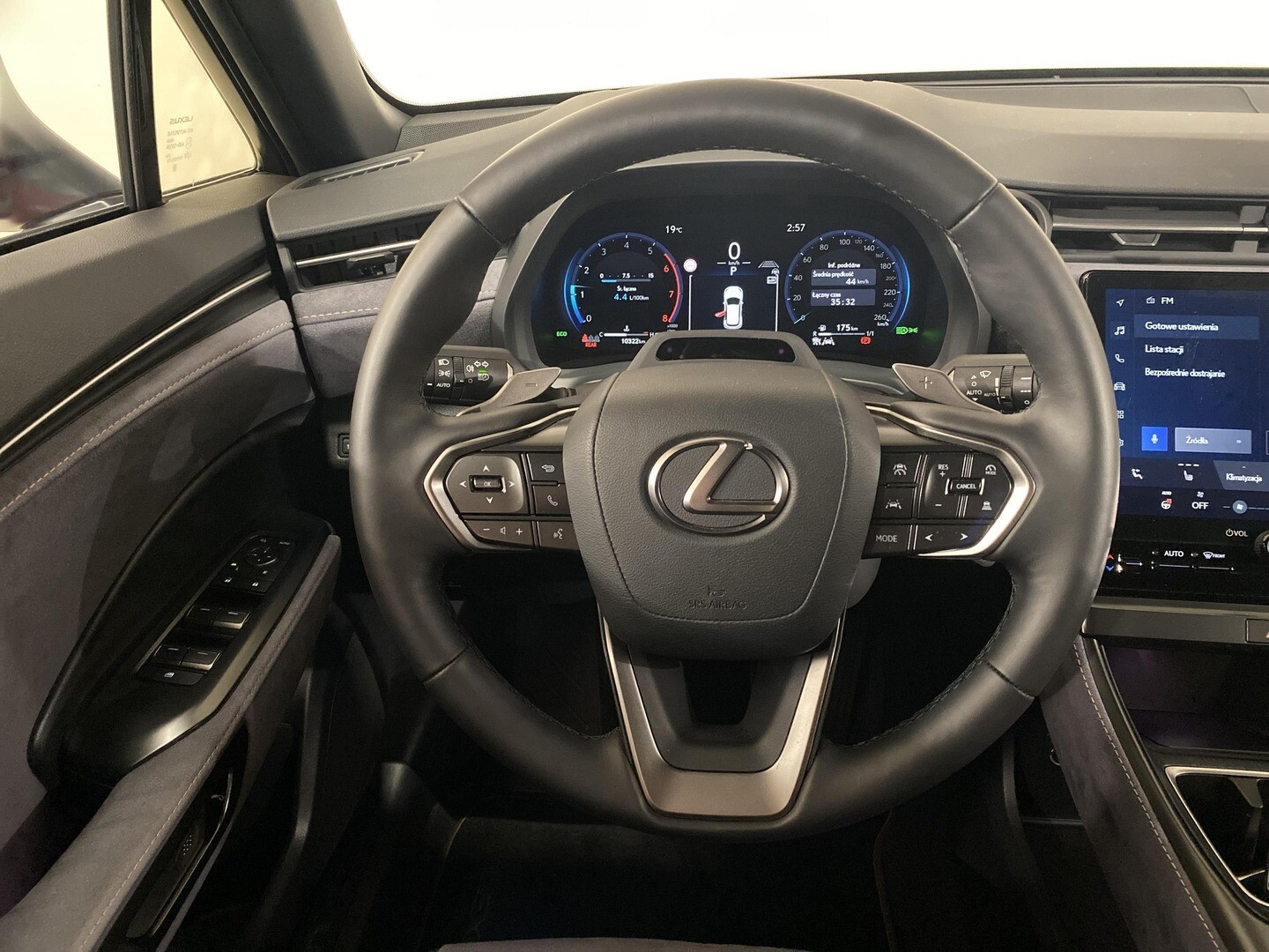 Lexus LBX