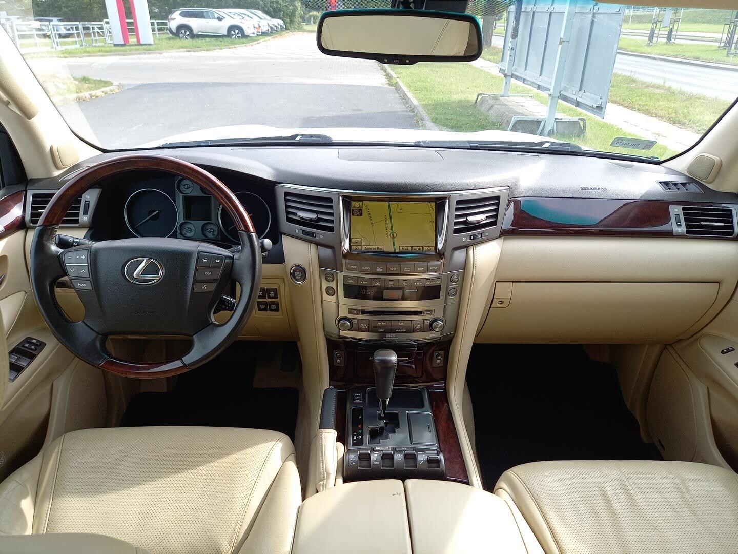 Lexus LX