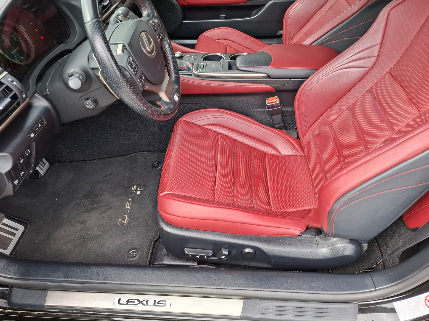Lexus RC