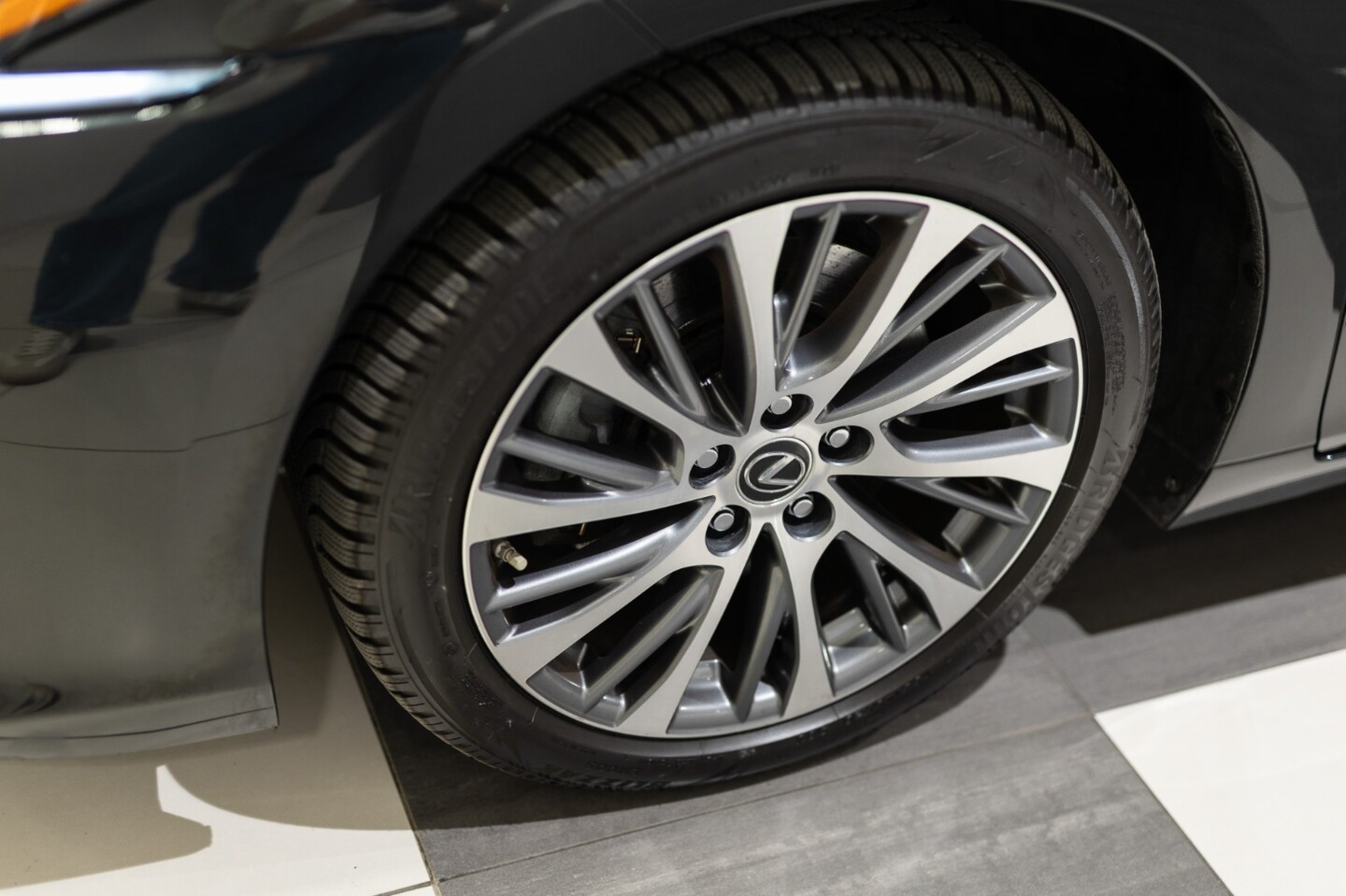 Lexus ES