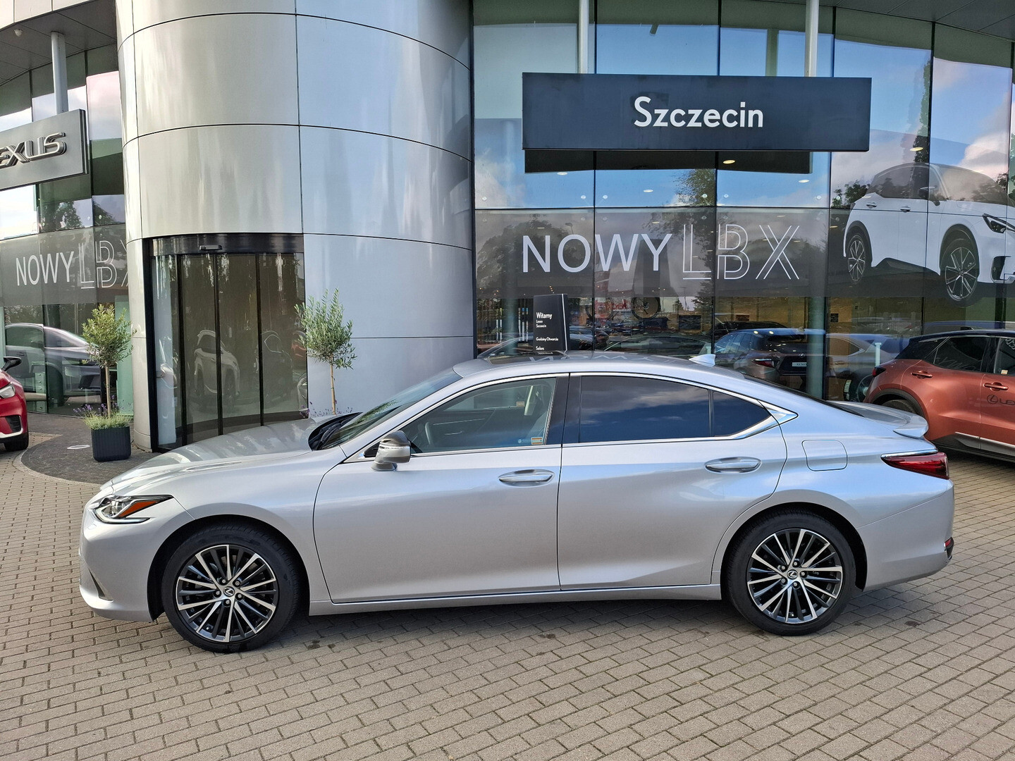 Lexus ES