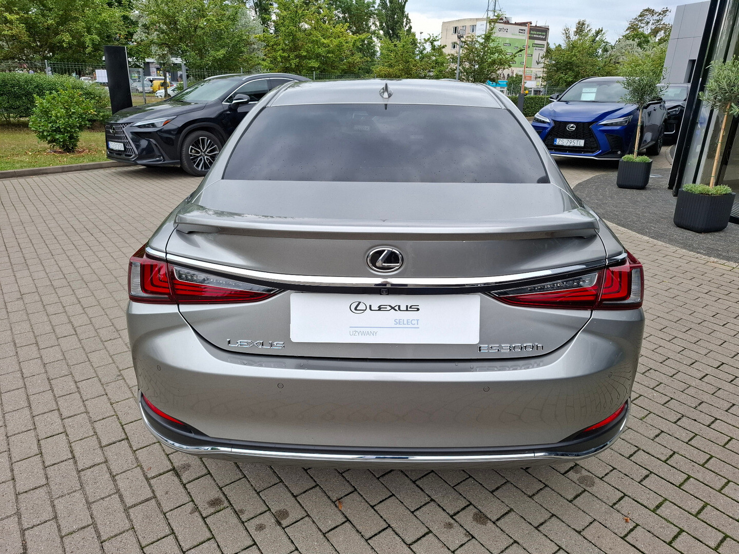 Lexus ES