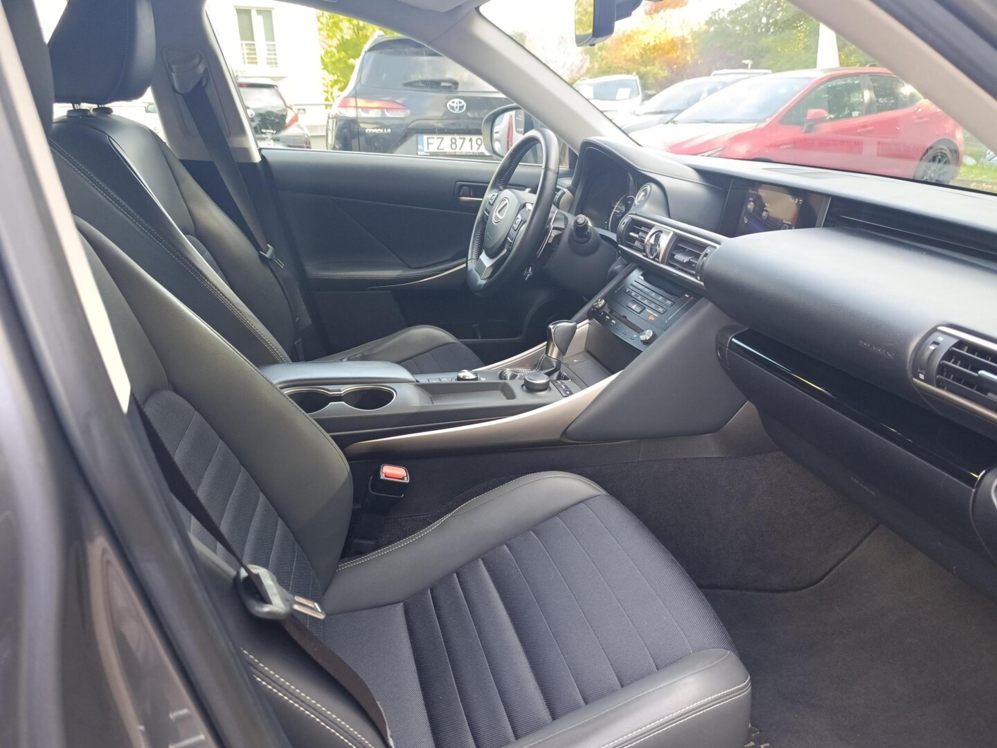 Lexus IS