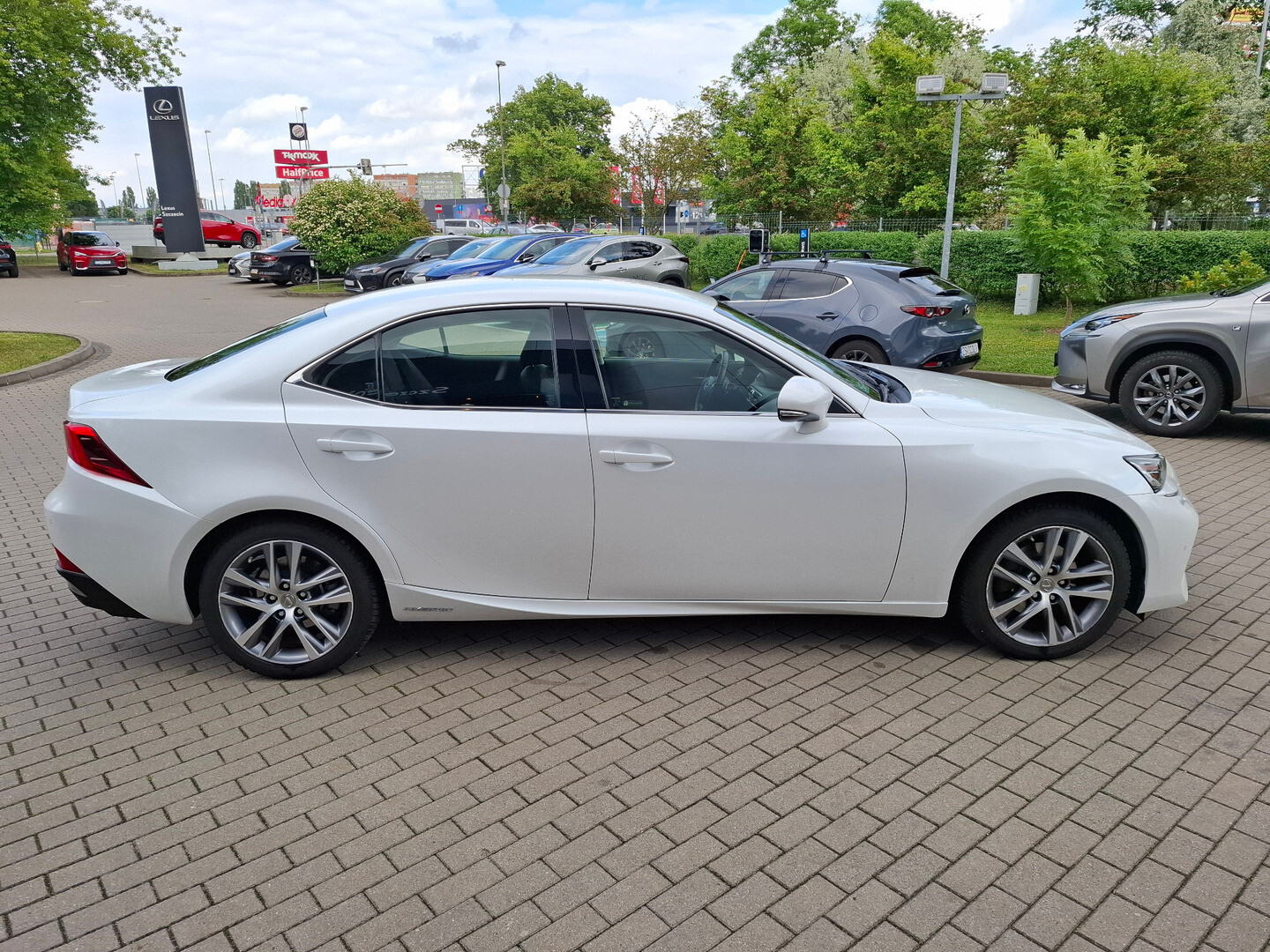 Lexus IS