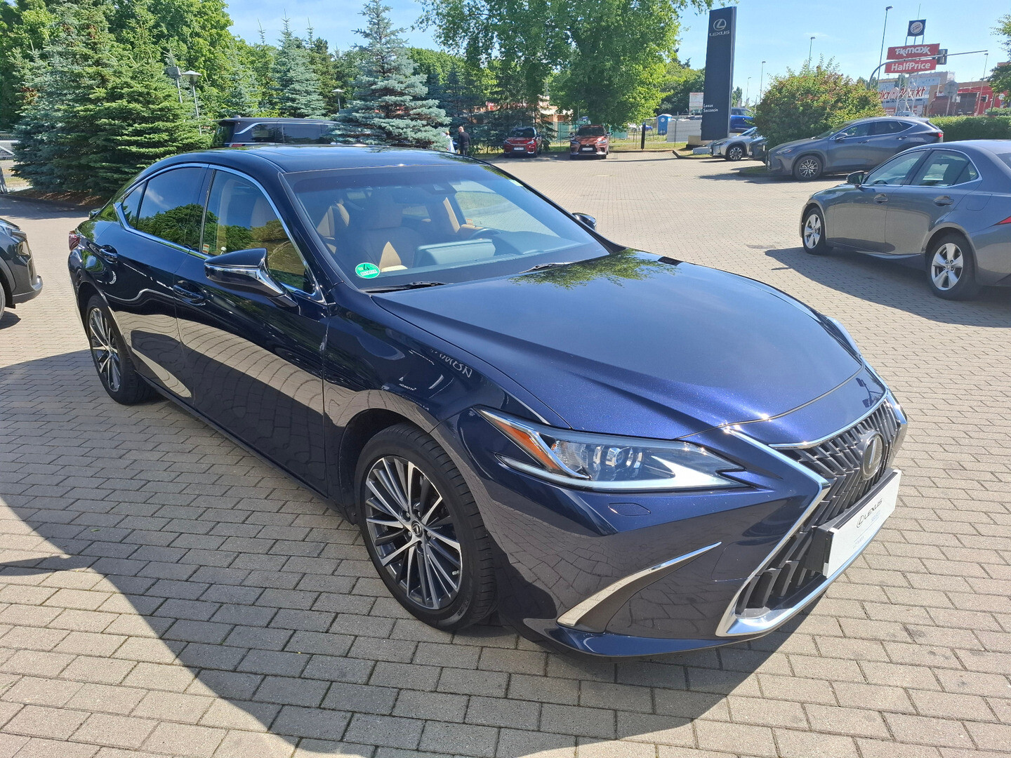Lexus ES