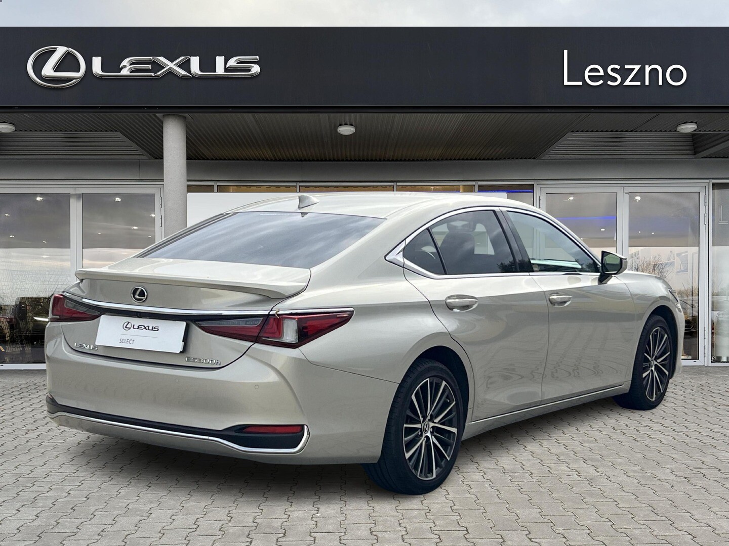 Lexus ES