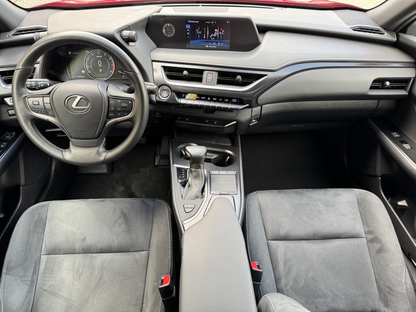 Lexus UX