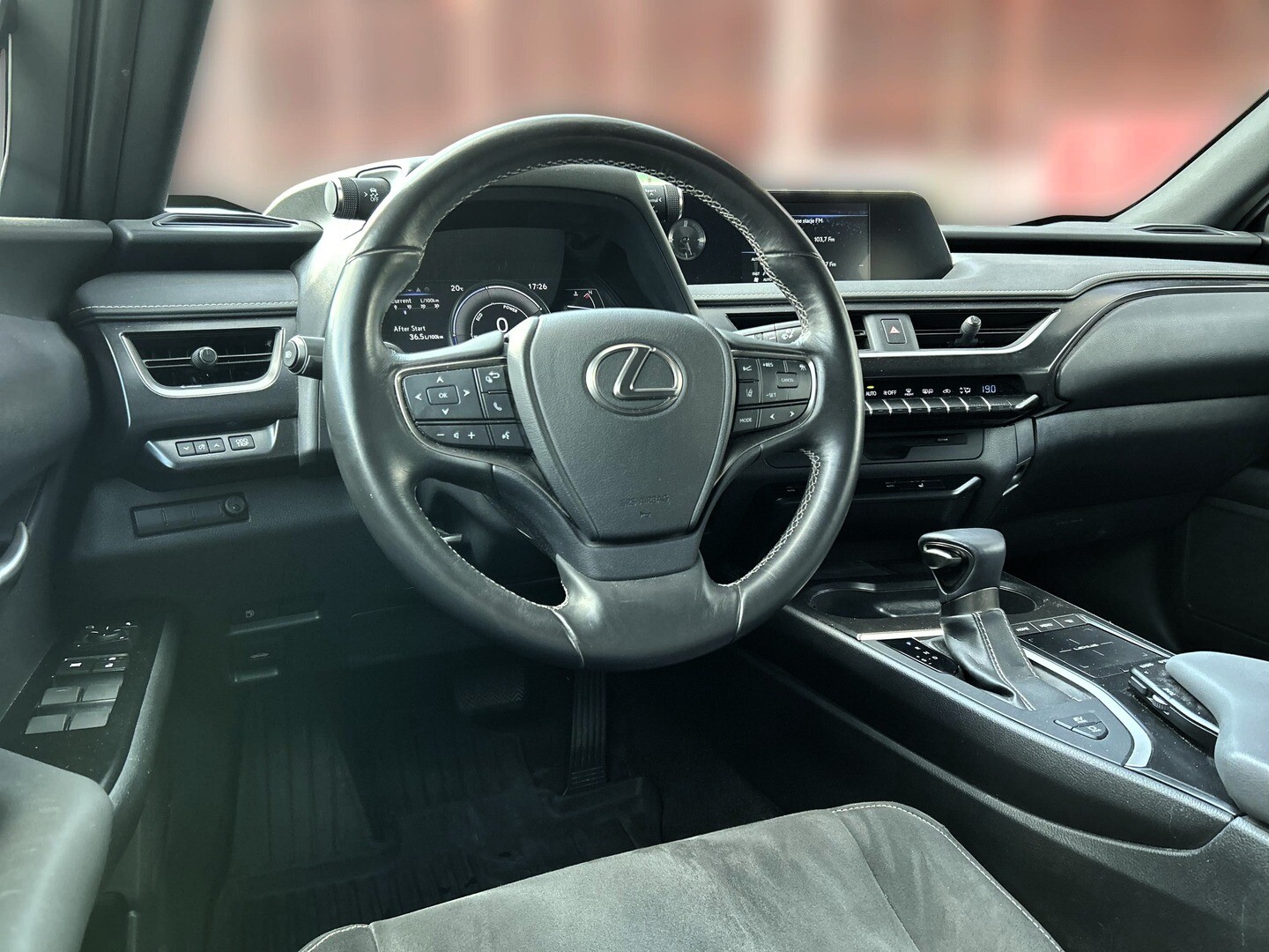 Lexus UX