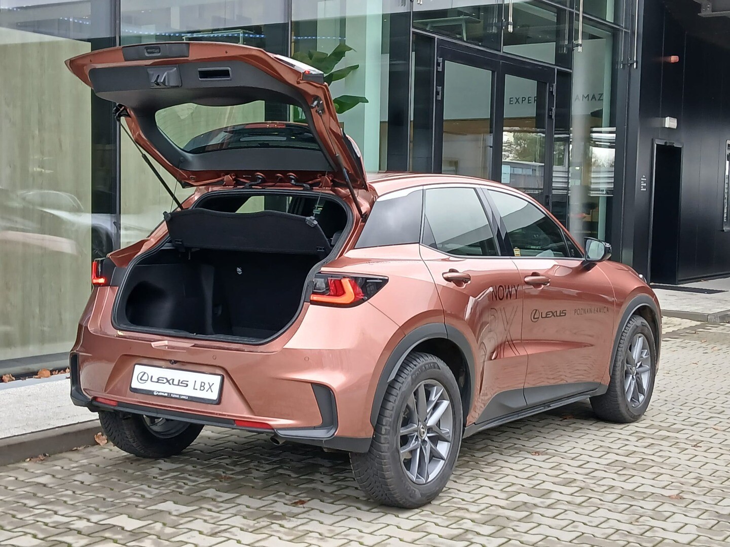 Lexus LBX