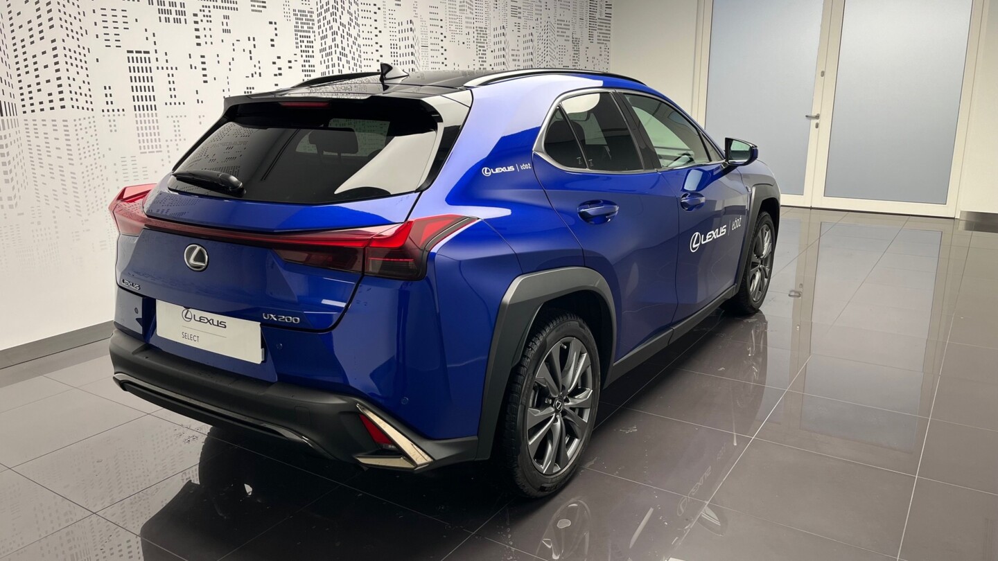 Lexus UX