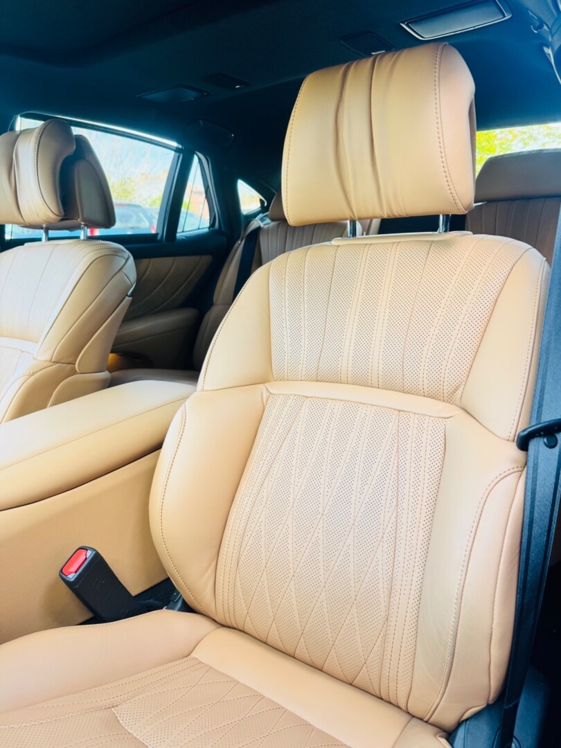 Lexus LS