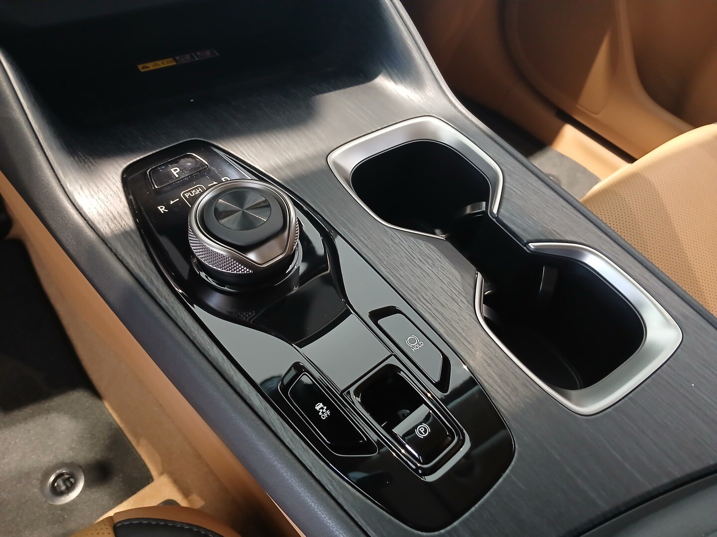 Lexus RZ