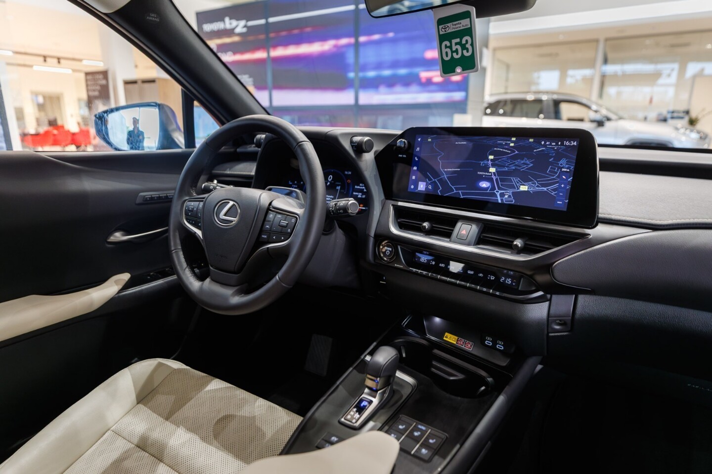 Lexus UX