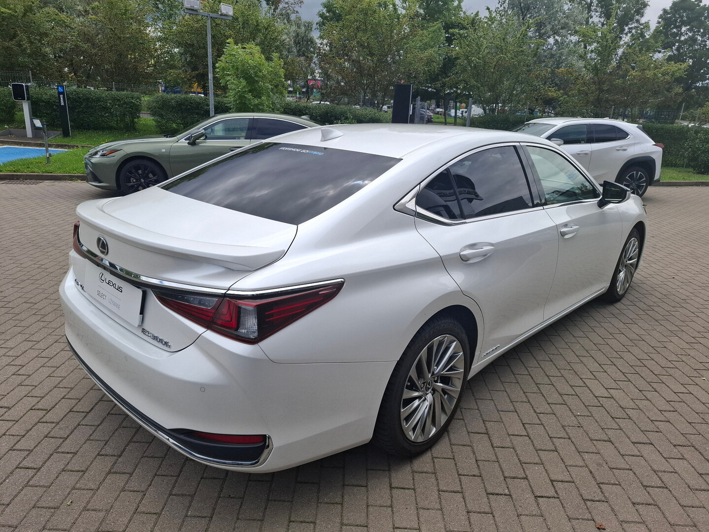 Lexus ES