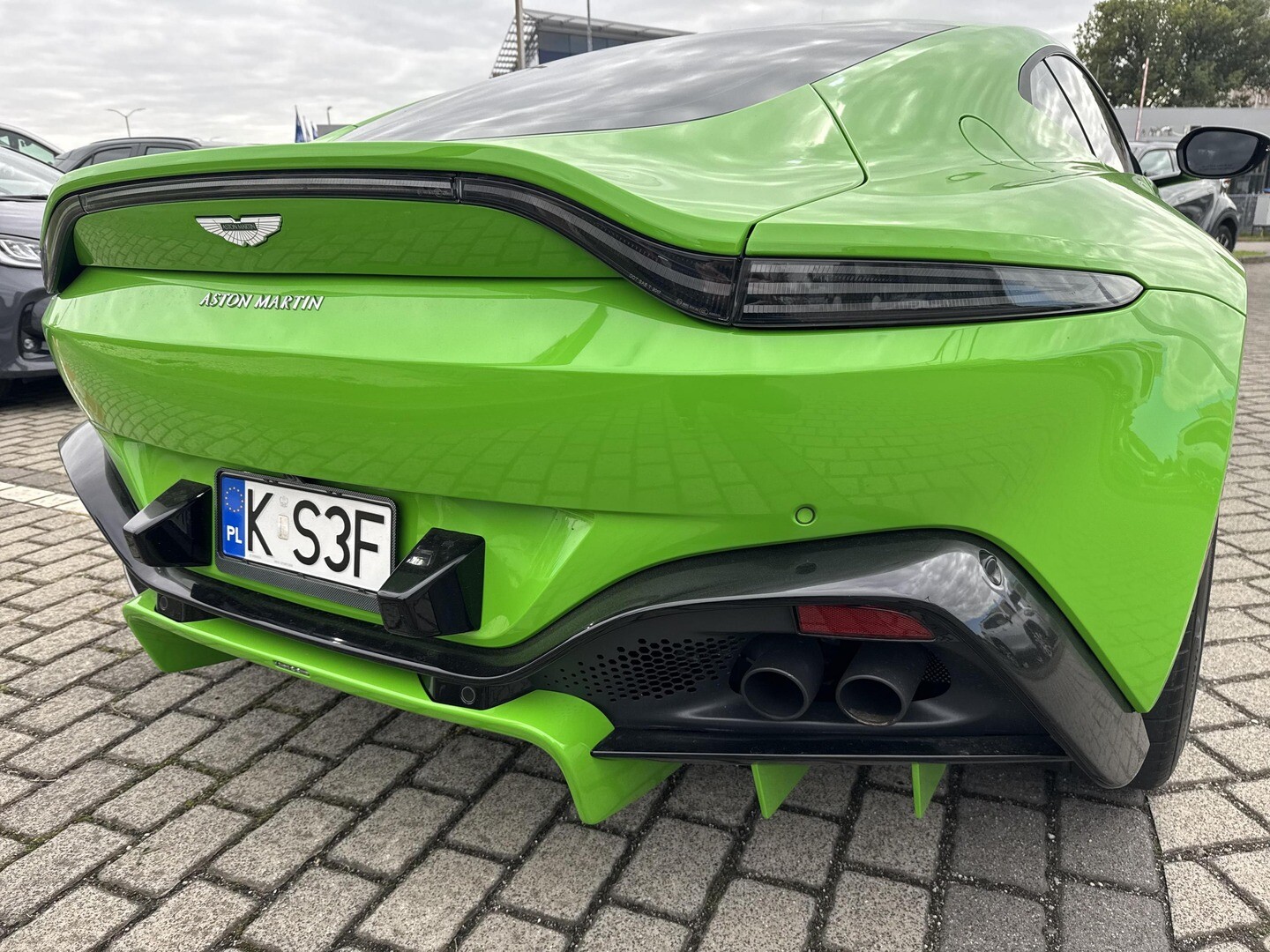 Aston Martin V8
