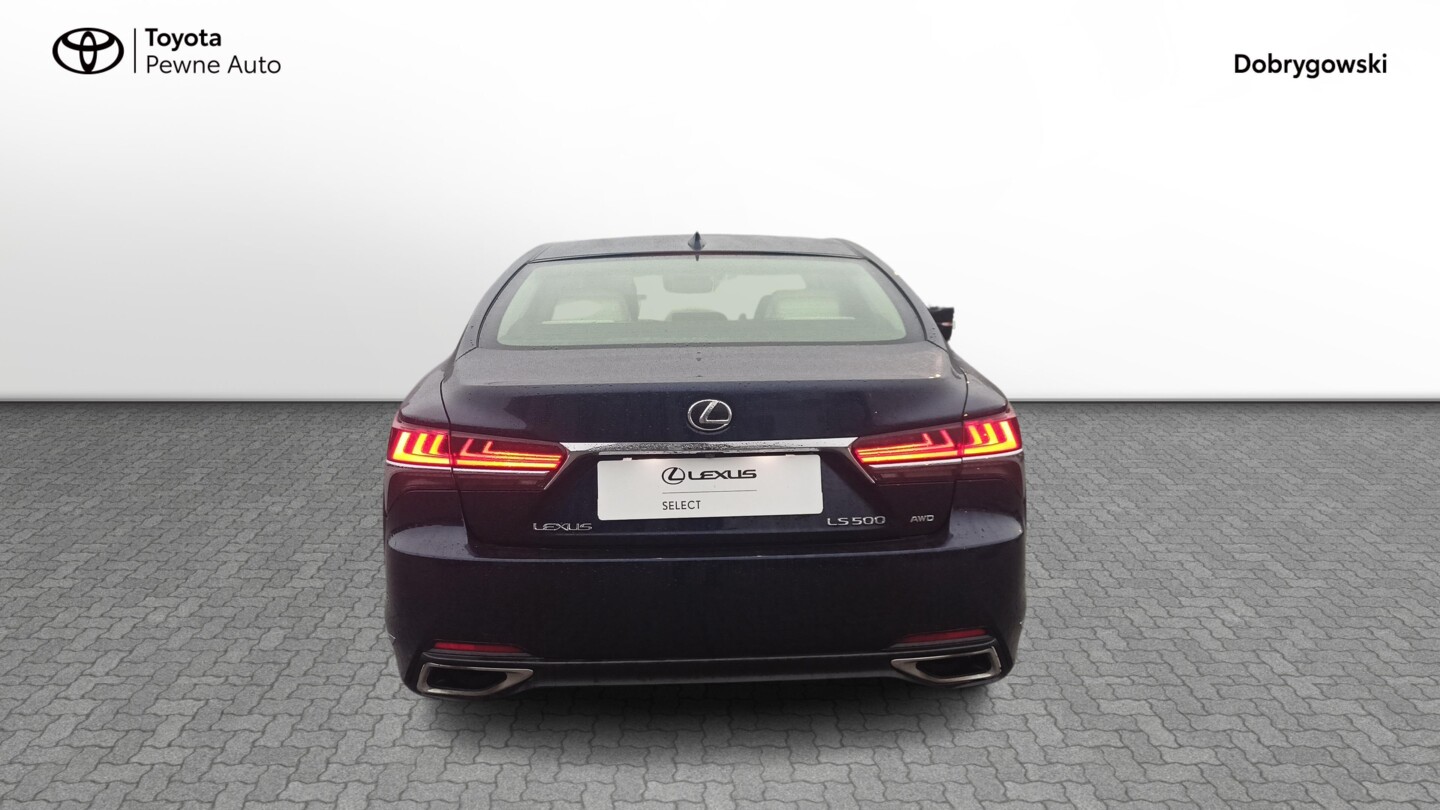 Lexus LS