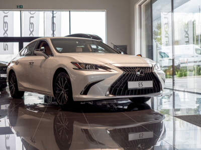 Lexus ES