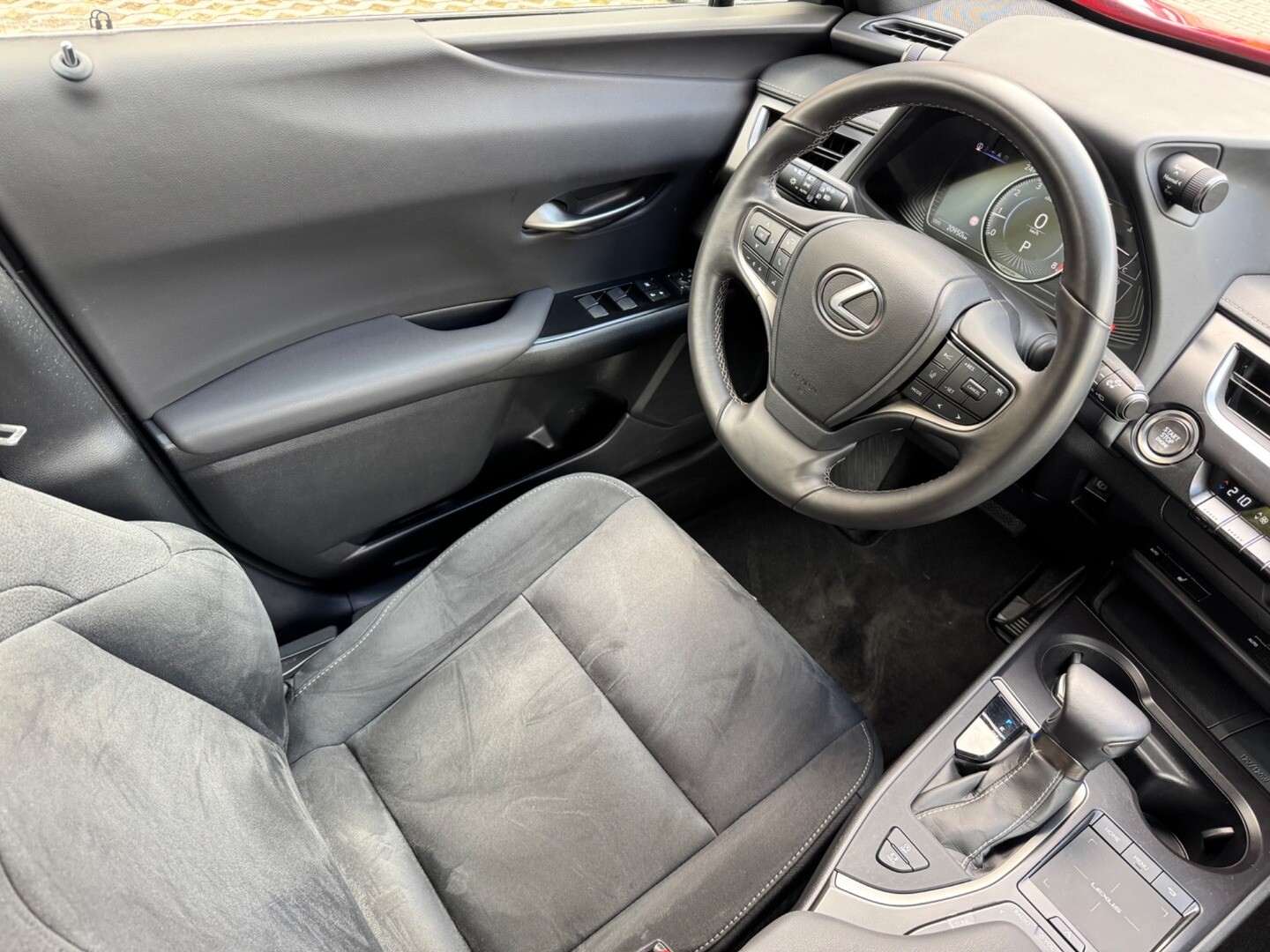 Lexus UX