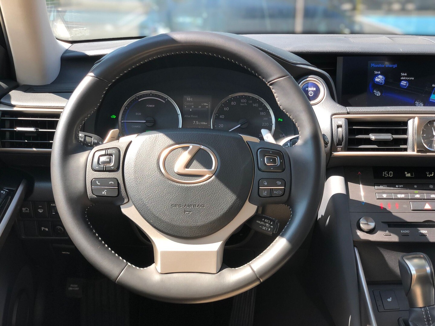 Lexus IS