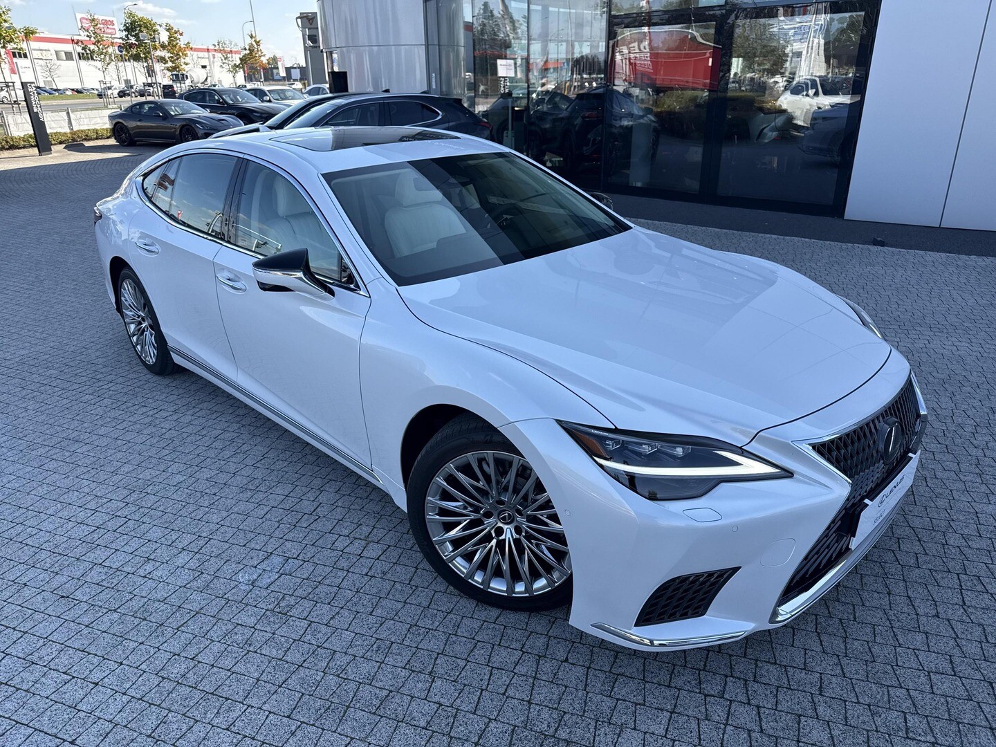 Lexus LS