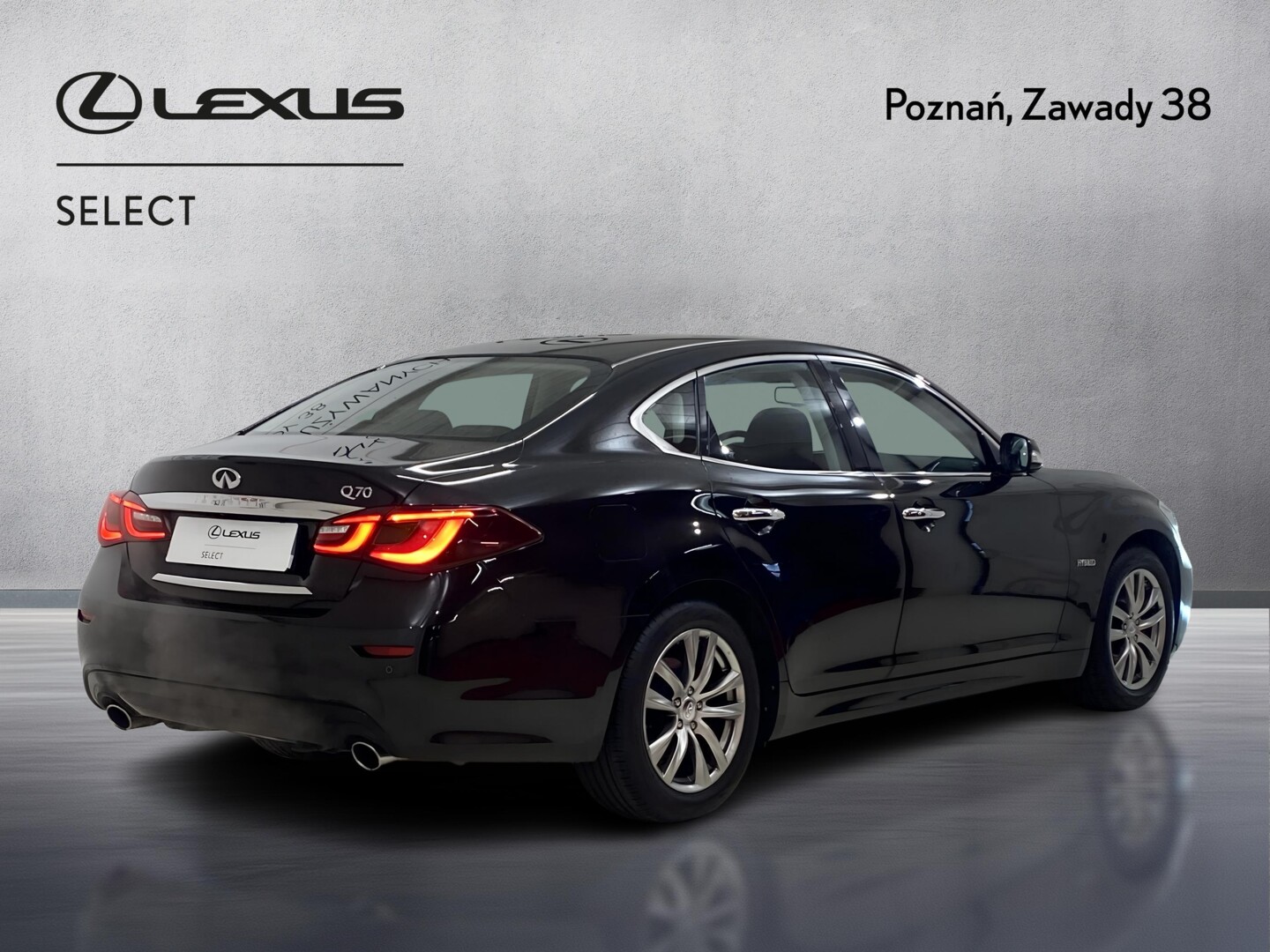 Infiniti Q70