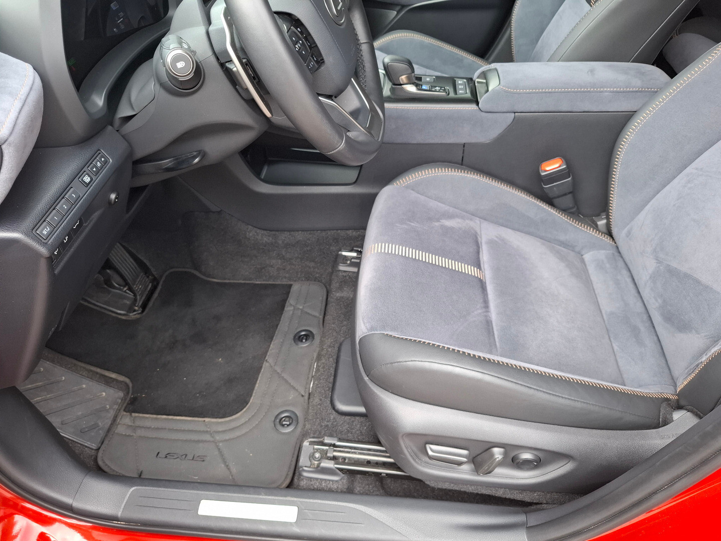 Lexus LBX