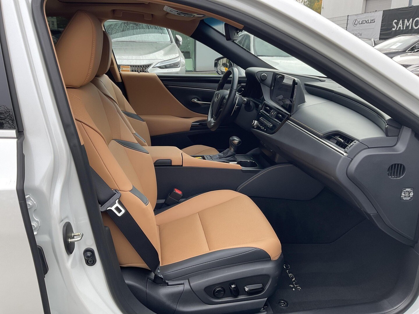 Lexus ES