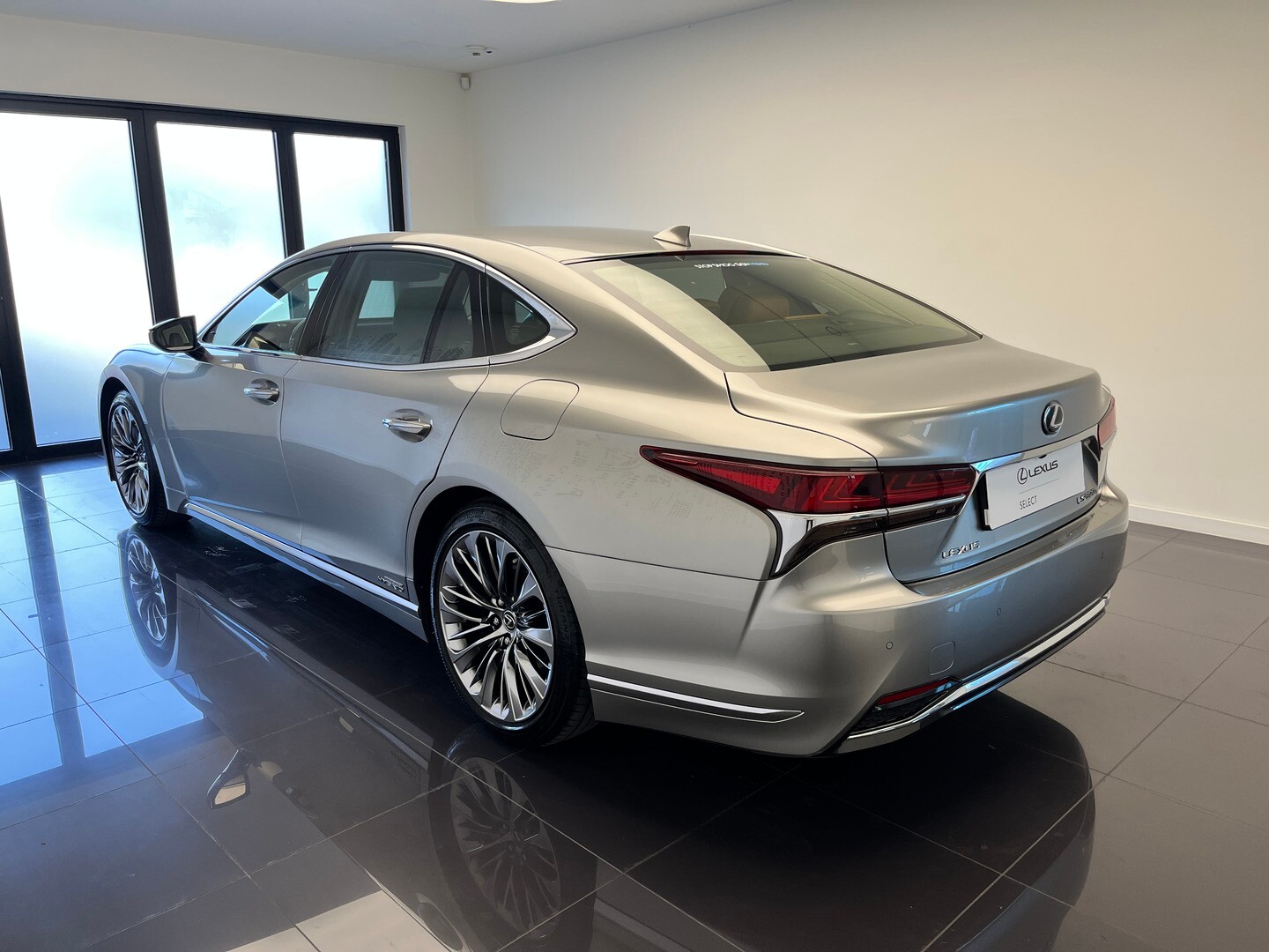 Lexus LS
