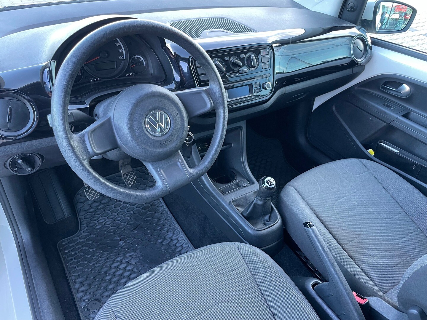 Volkswagen up!