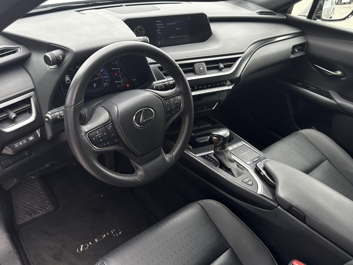 Lexus UX