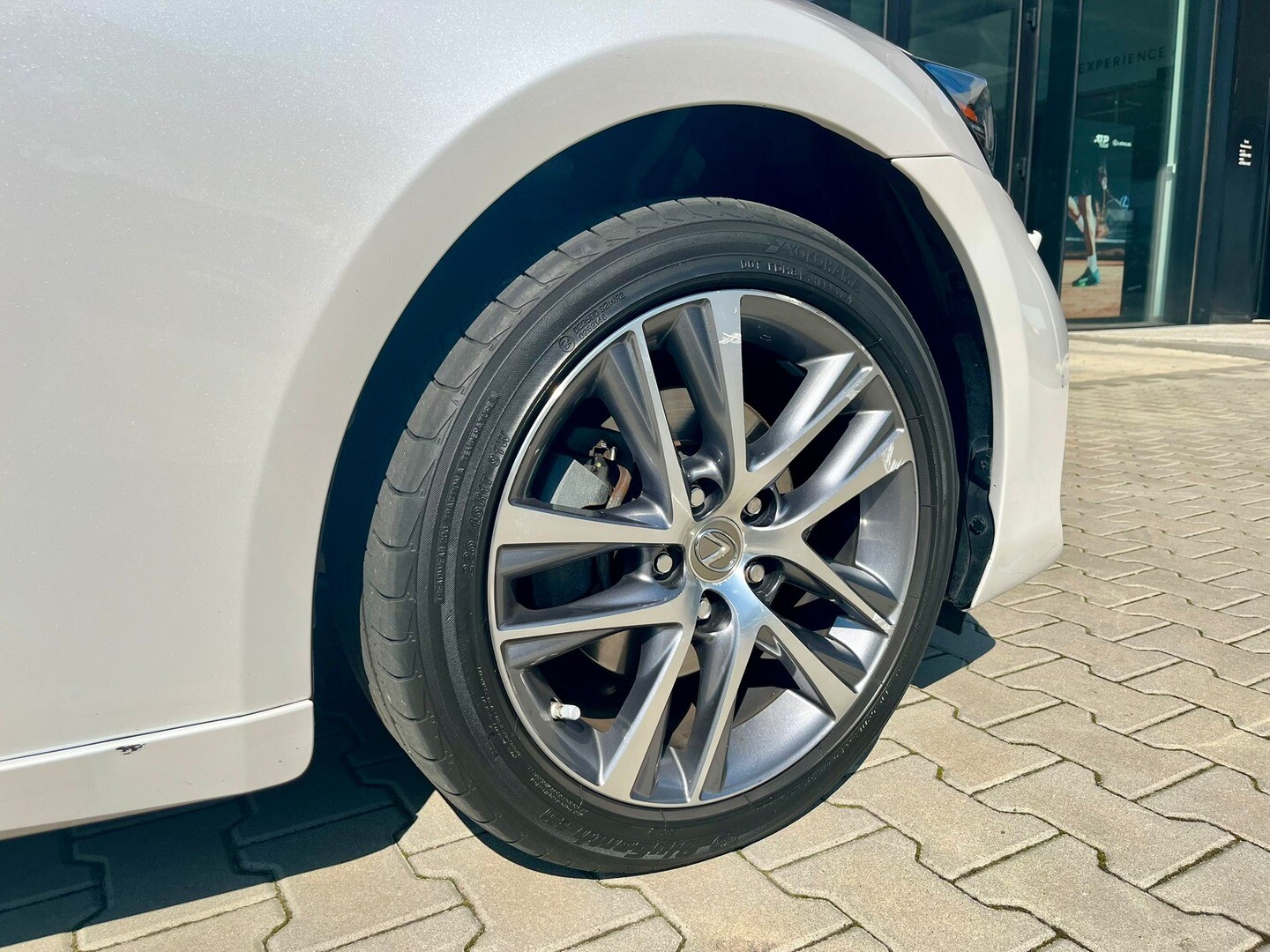 Lexus IS