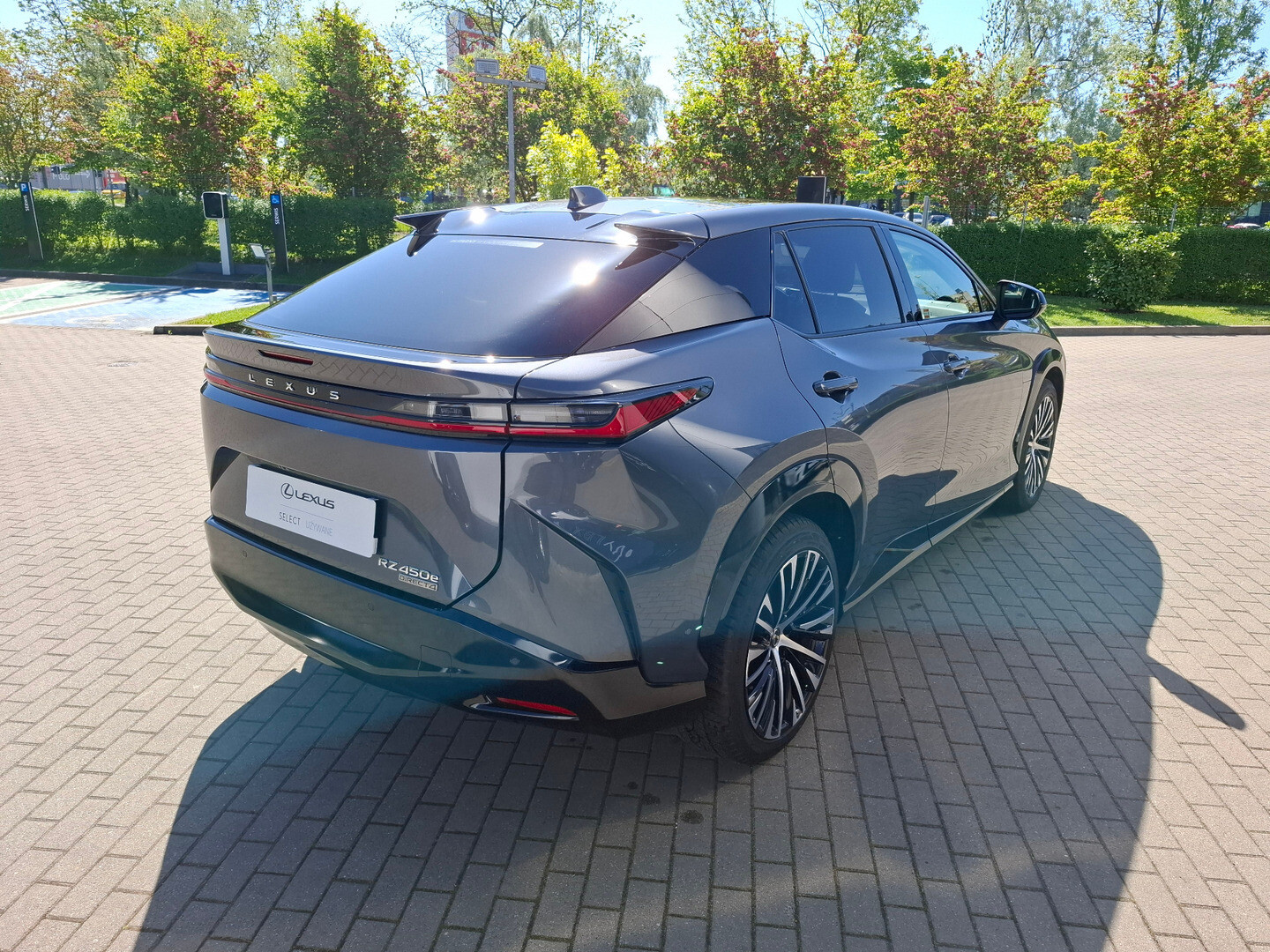 Lexus RZ