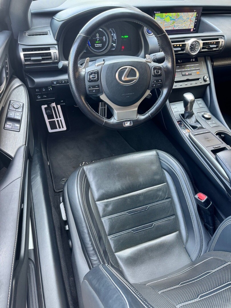 Lexus RC