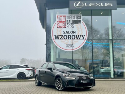 Lexus IS