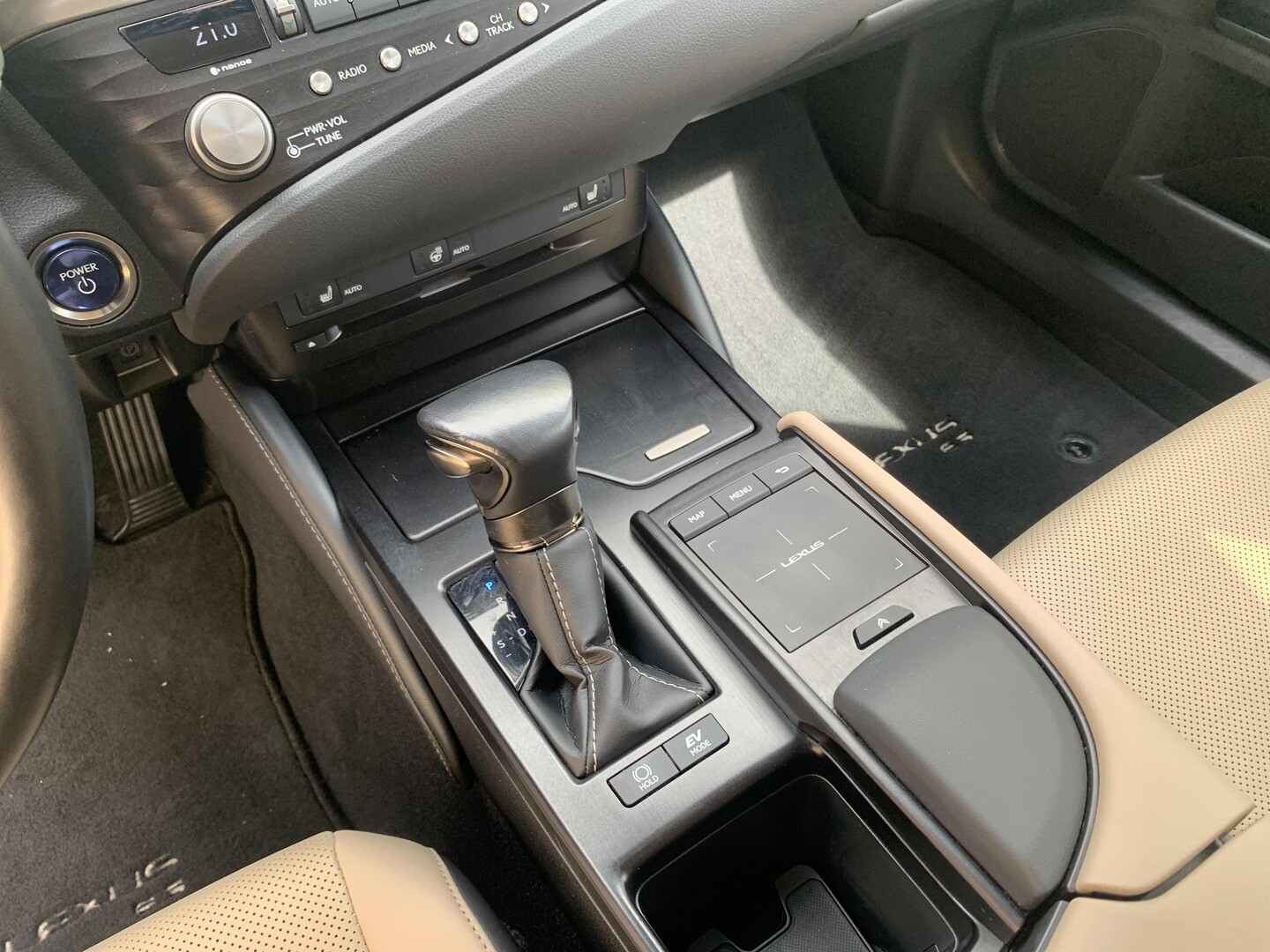 Lexus ES
