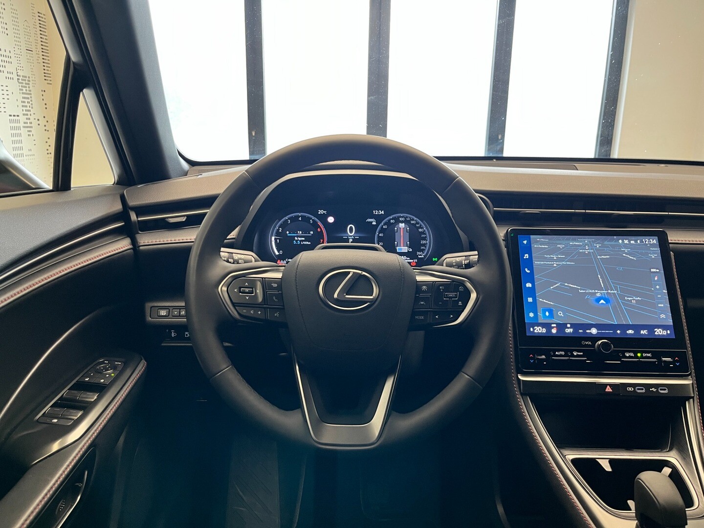 Lexus LBX