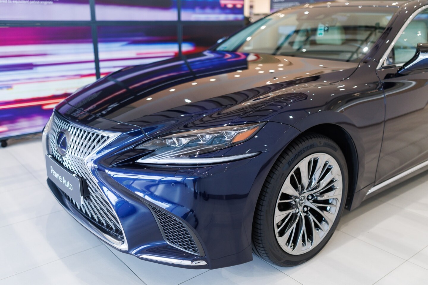 Lexus LS