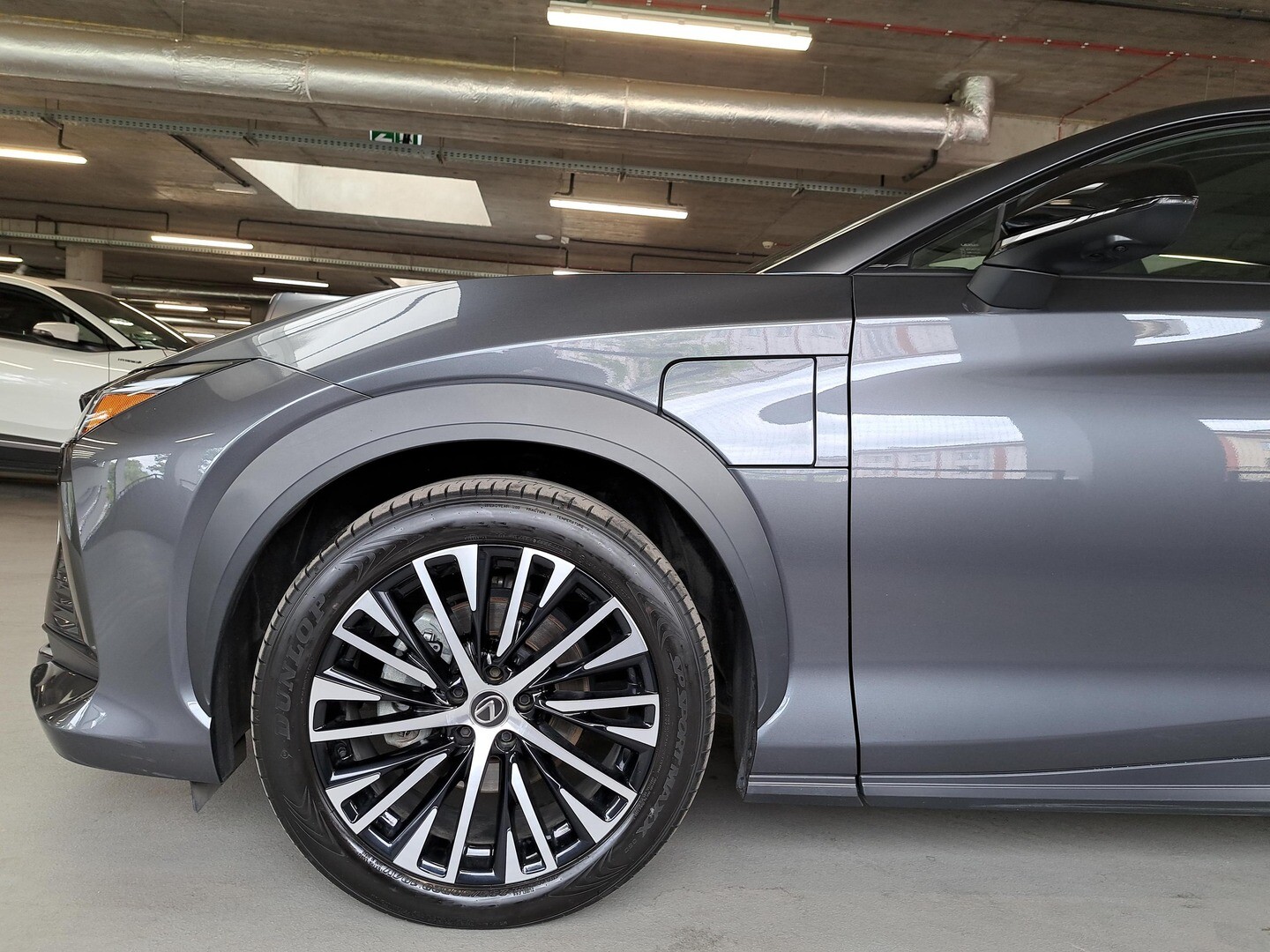 Lexus RZ
