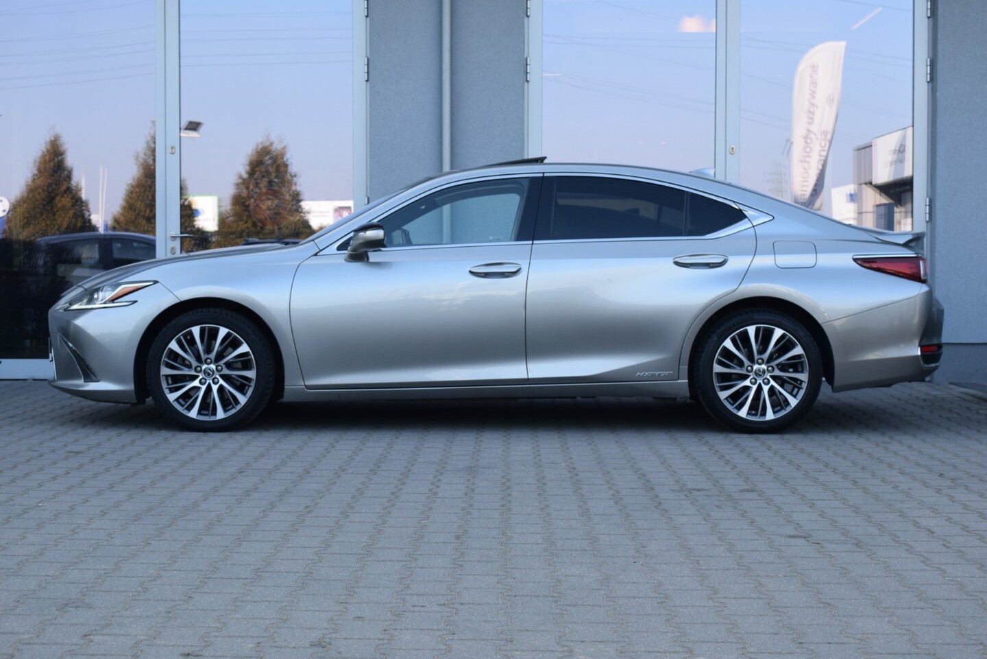Lexus ES