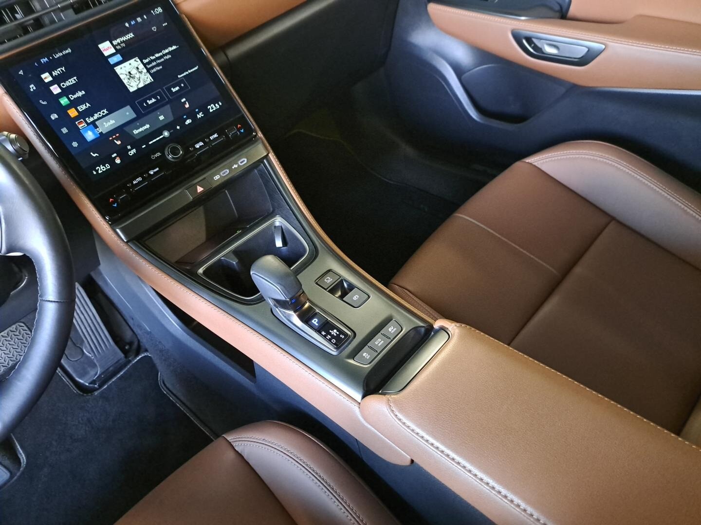 Lexus LBX